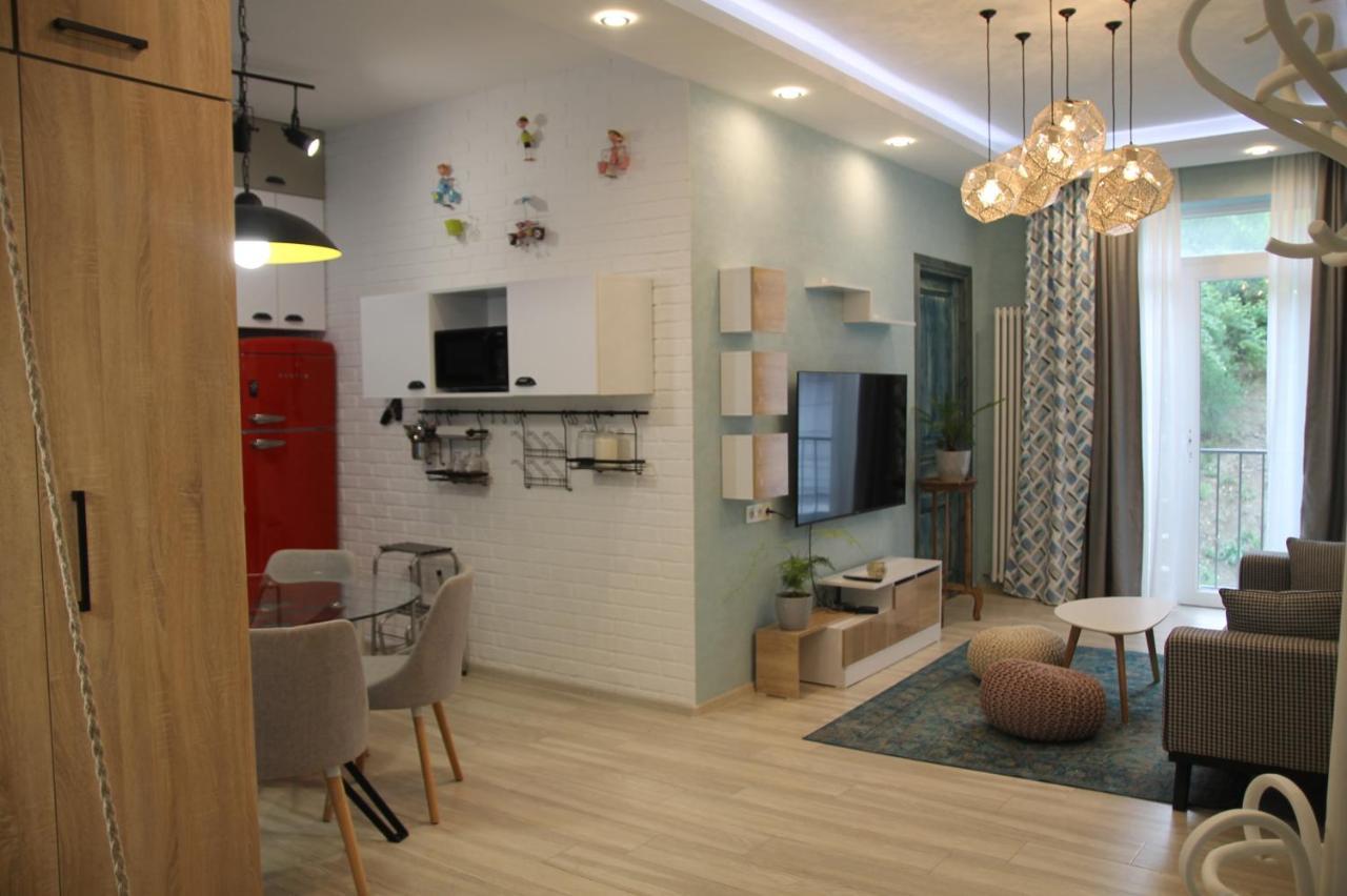 Cozy Apartment In Vake Tbilisi Exteriör bild