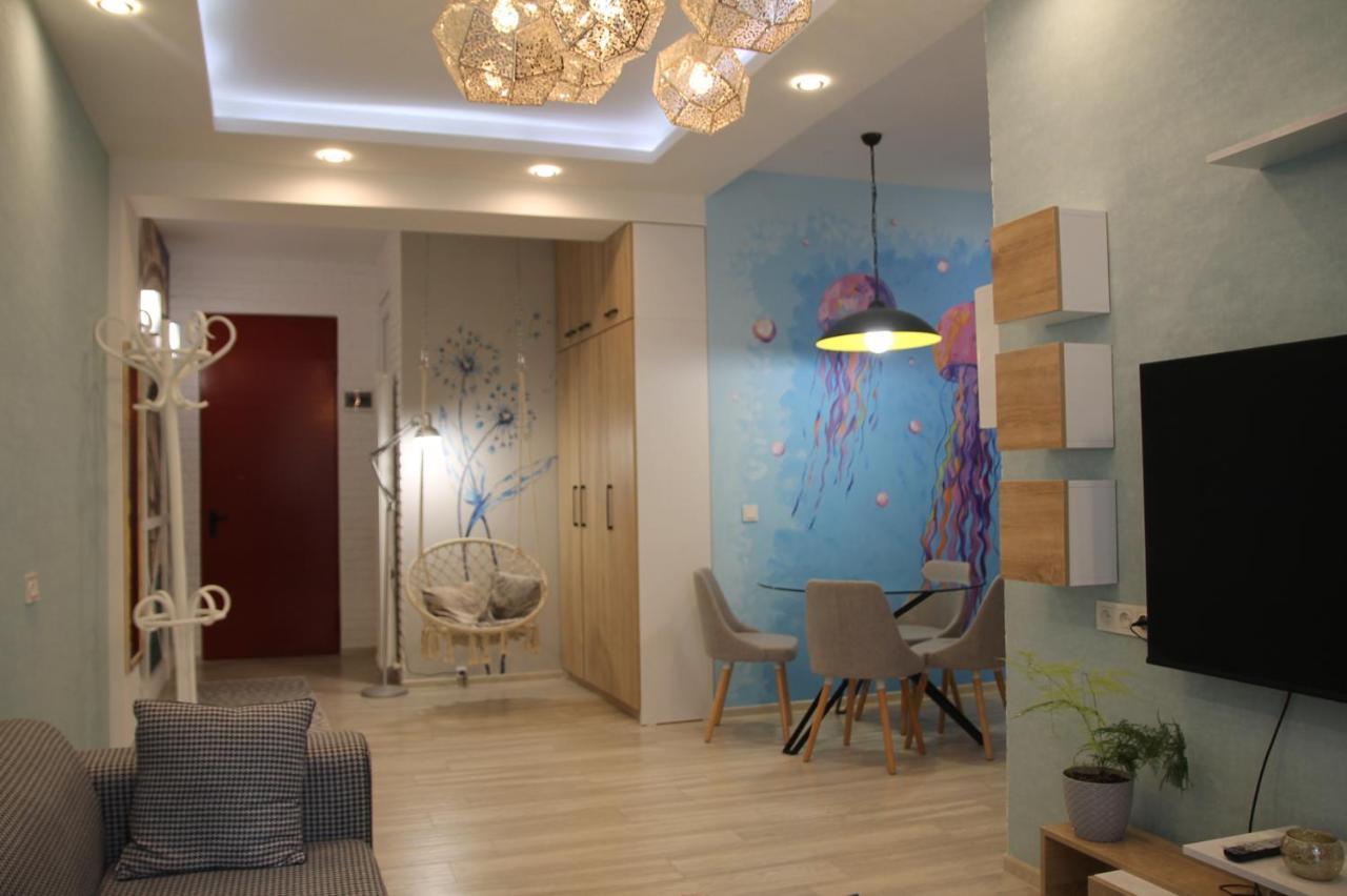 Cozy Apartment In Vake Tbilisi Exteriör bild
