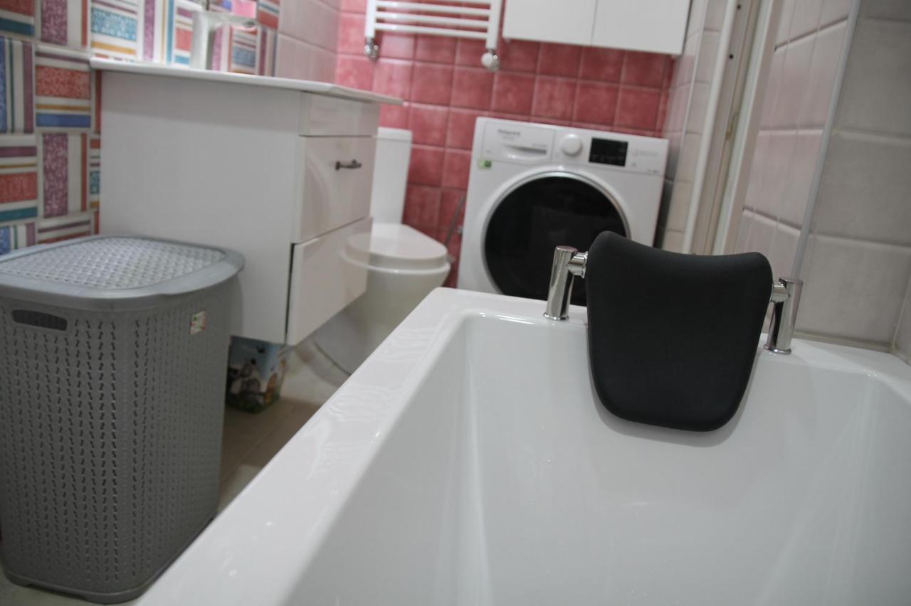 Cozy Apartment In Vake Tbilisi Exteriör bild